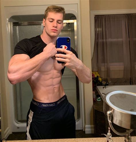 Muscle guy fucking and cum inside Bigpatdaddy69